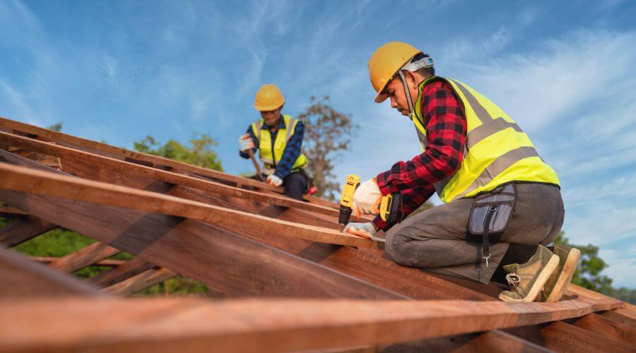 Professional Flat Roofing Installation services in Menominee, MI